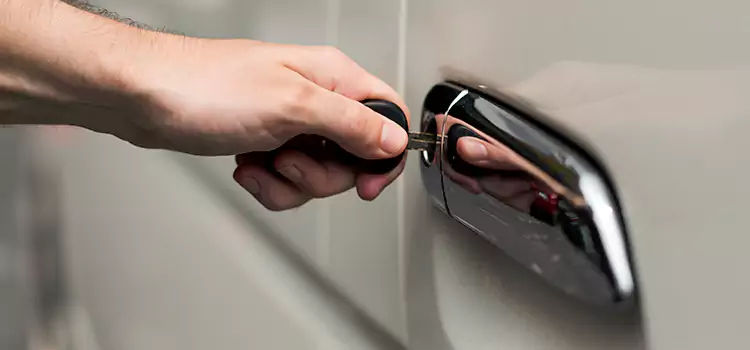 Why Choose Our Auto Locksmith Team in Fayetteville, AR?